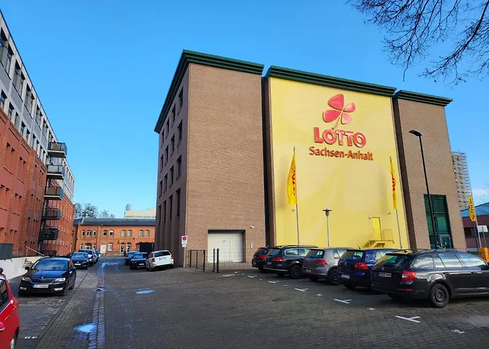 Apartman Trendige Stadtwohnung, Historisches Haus Mit Terrasse Und Garten