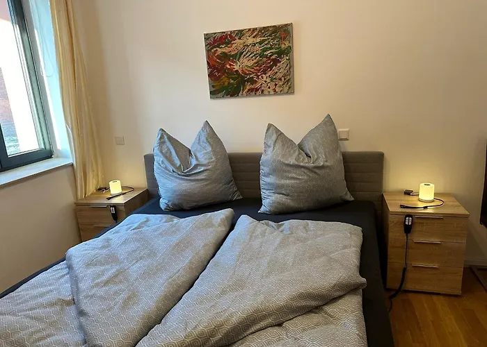 Trendige Stadtwohnung, Historisches Haus Mit Terrasse Und Garten *